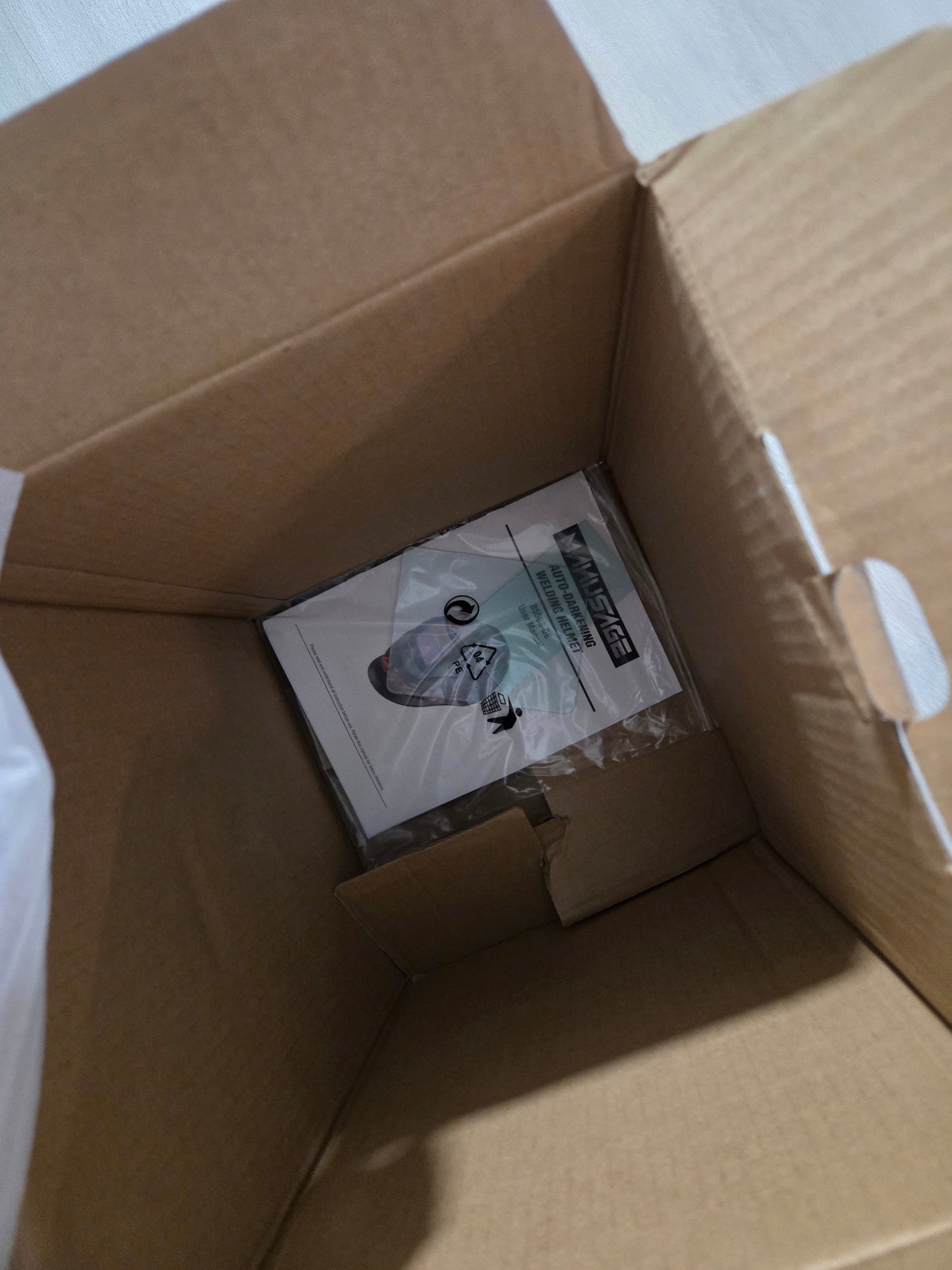 Welding Helmet Solar Powered Auto Darkening, Wide Shade 9-13 TIG MIG ARC Hood