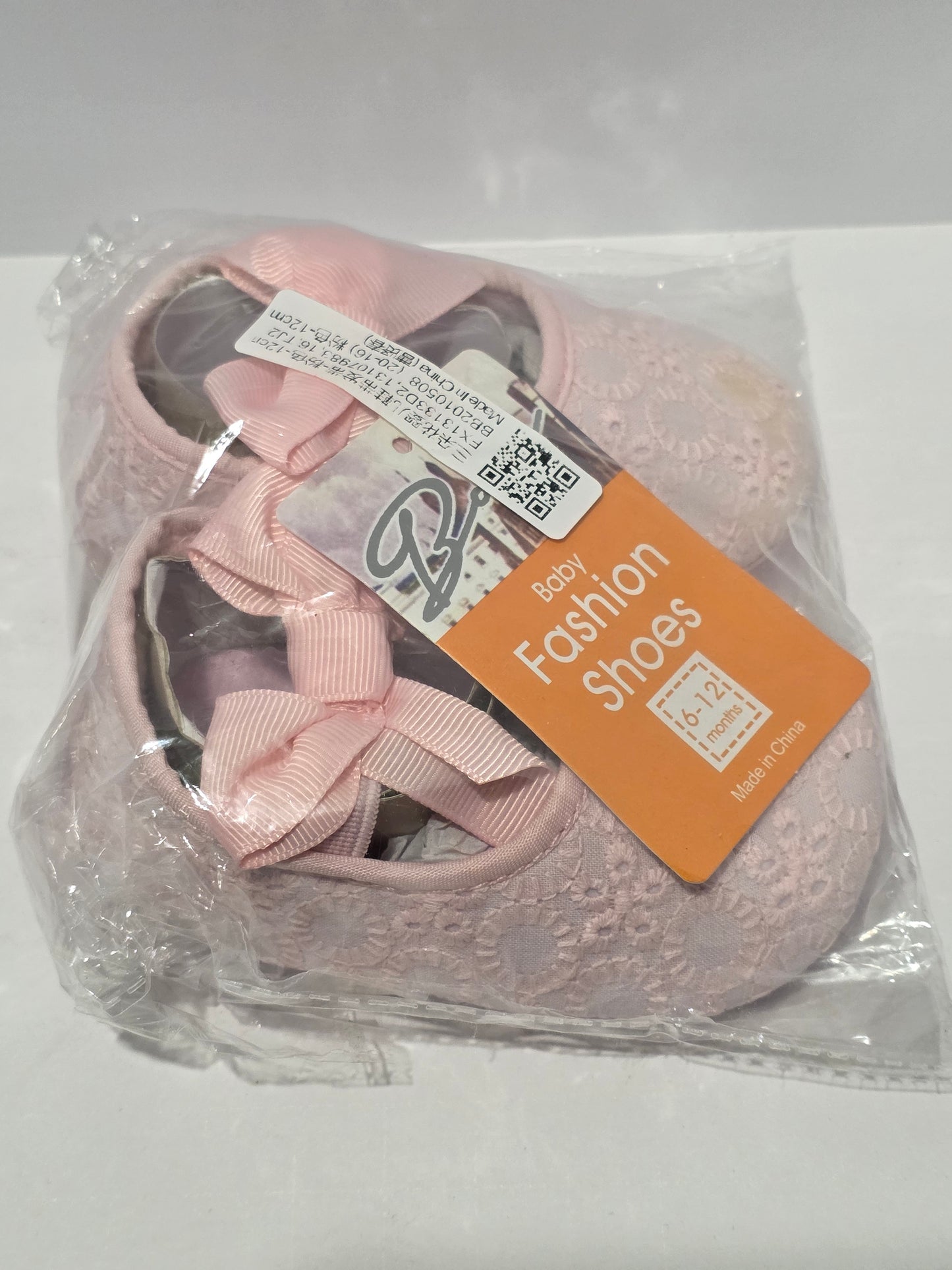Baby Fashion Shoes – Pink Lace Crib Shoes with Ribbon Bow